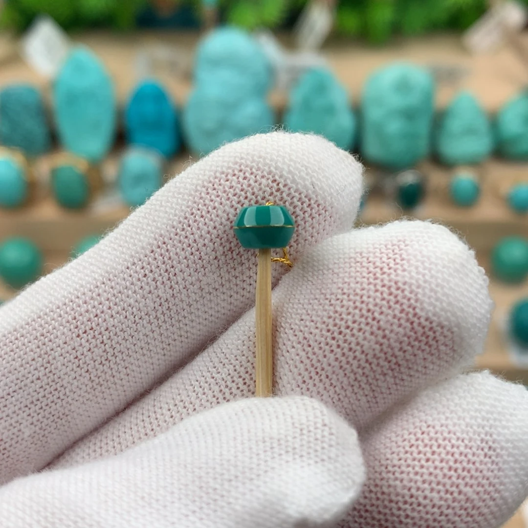 绿松石配饰未镶嵌