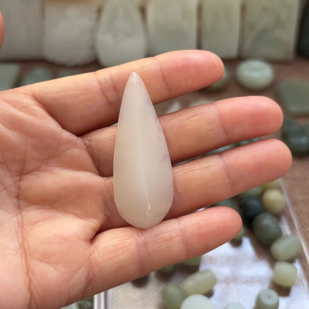 和田玉（糖玉）未镶嵌颈饰