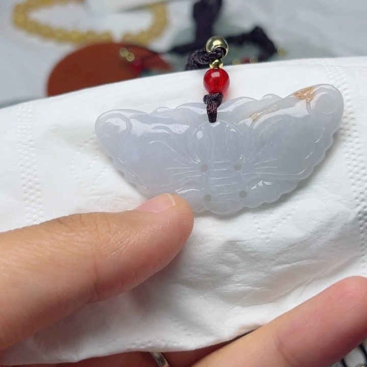 翡翠未镶嵌颈饰挂件