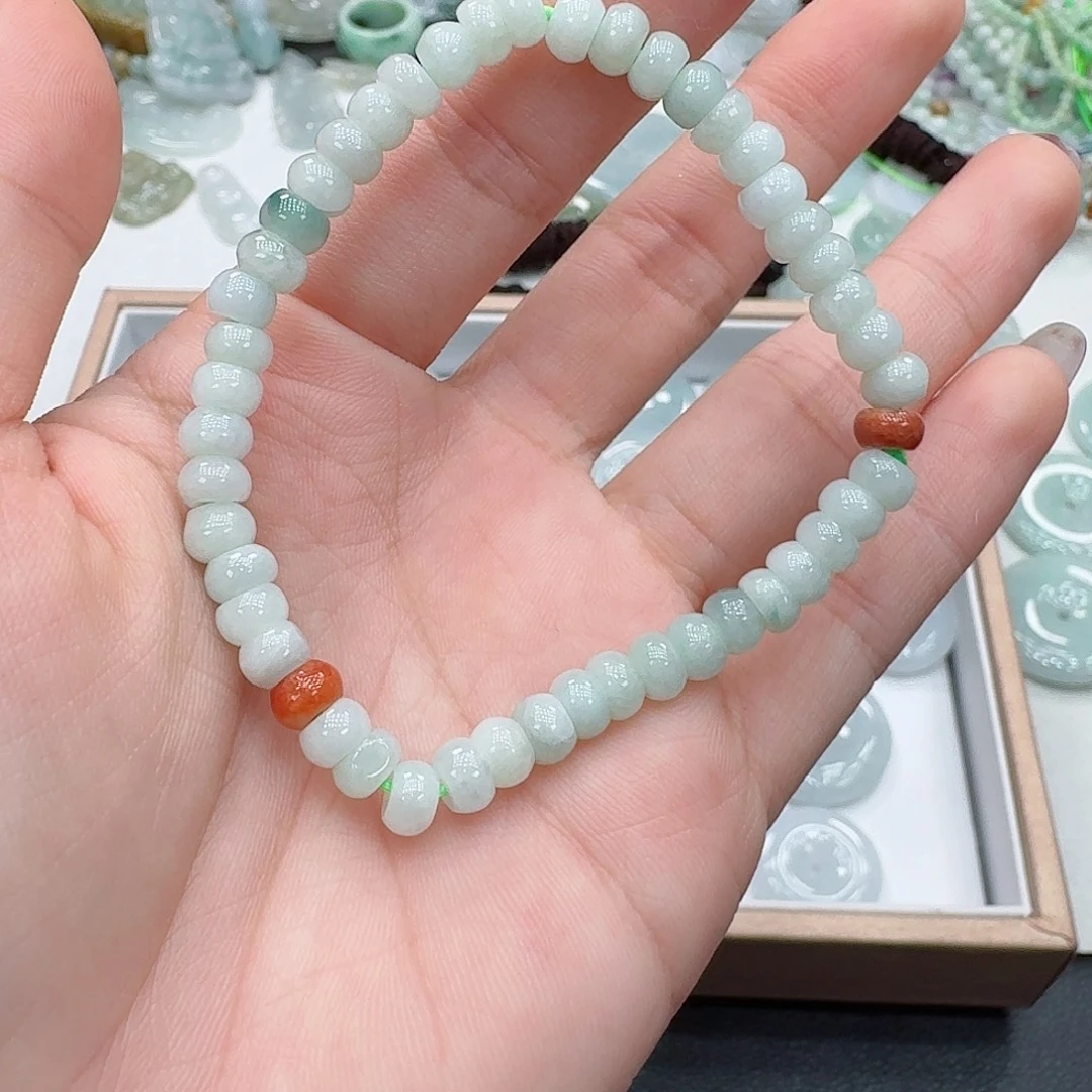 翡翠未镶嵌手串多样性发其一