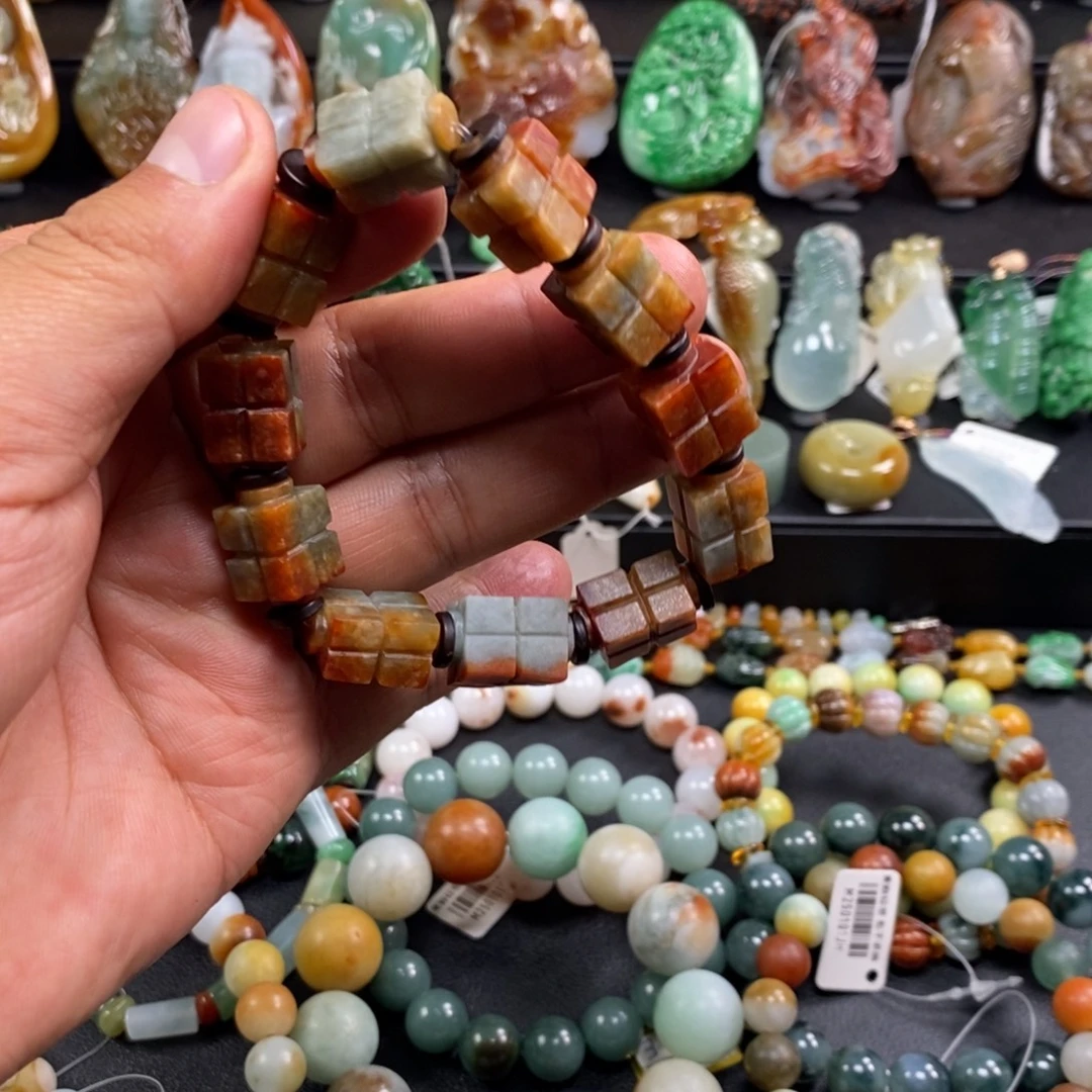 翡翠未镶嵌手串玉琮