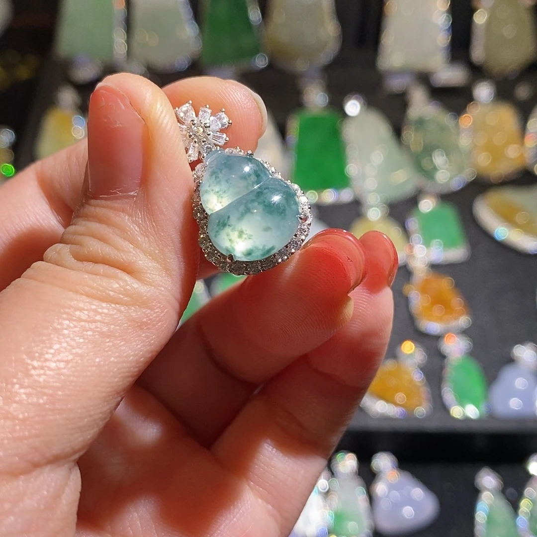 颈饰银S925镶嵌翡翠尾**啦天然翡翠