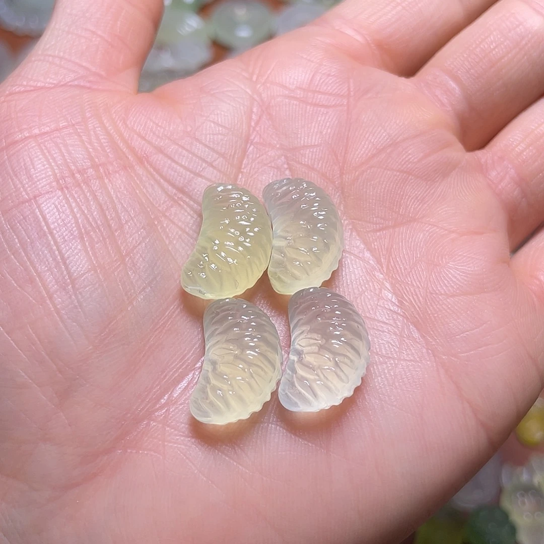 ￴***雾蛇纹石玉未镶嵌吊坠