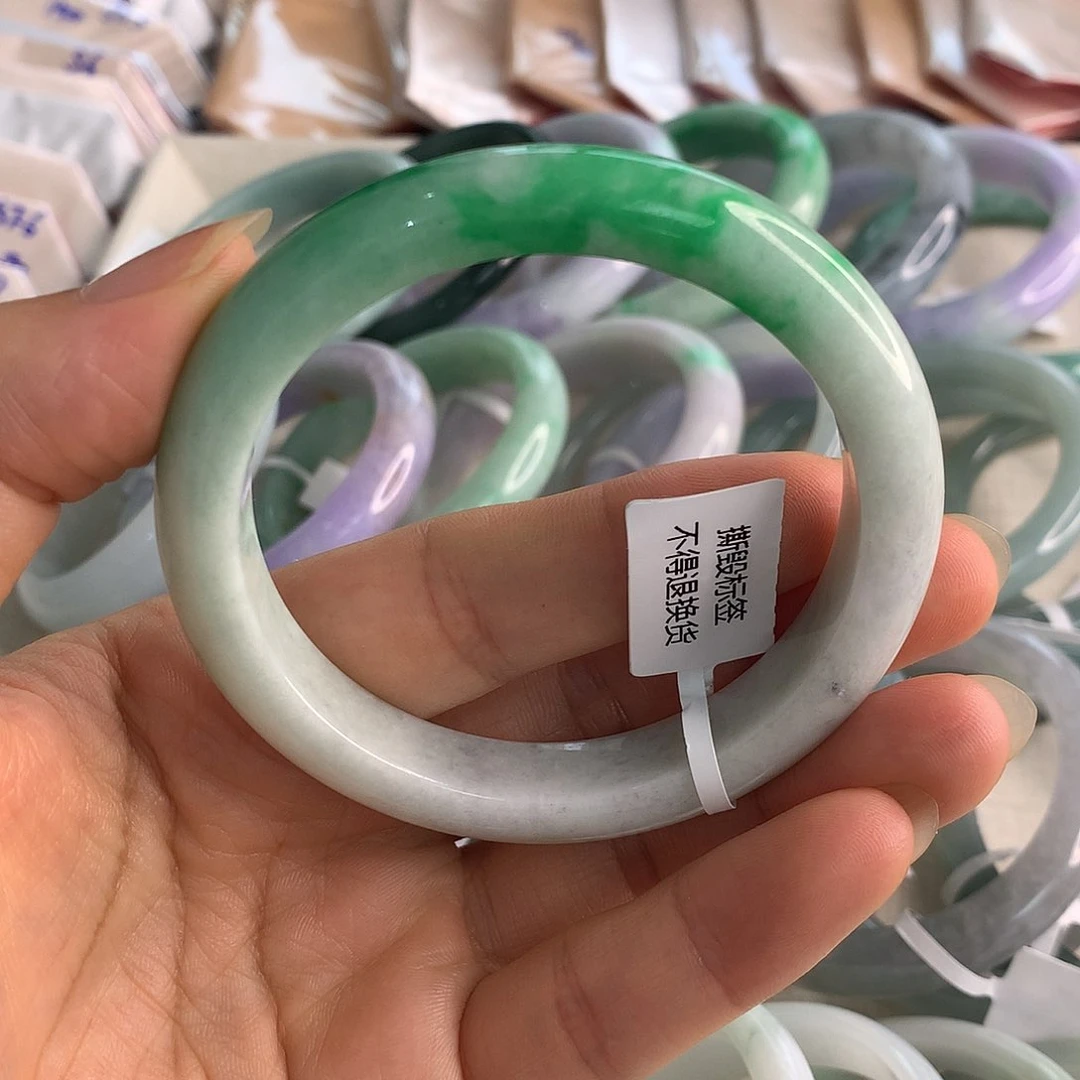 翡翠手镯未镶嵌辣色57