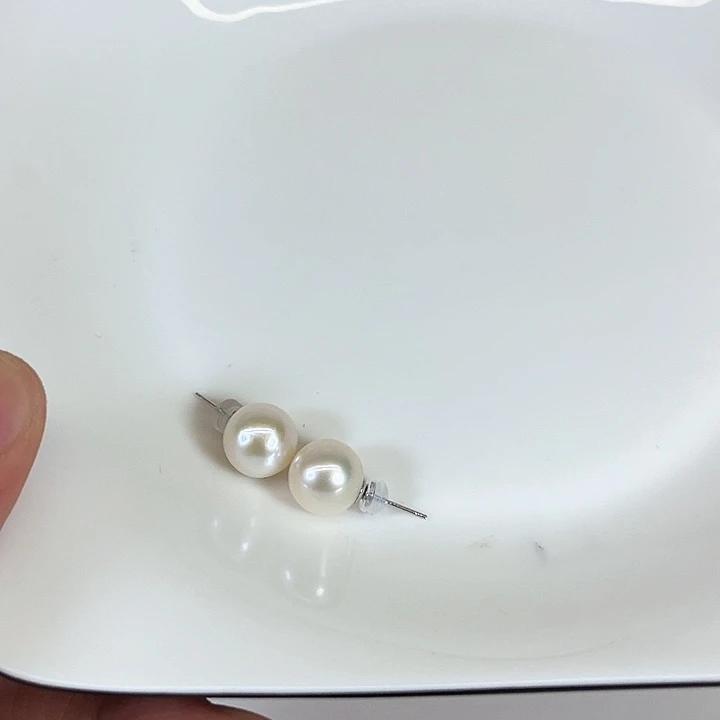 壹***二淡水珍珠银S925镶嵌颈饰