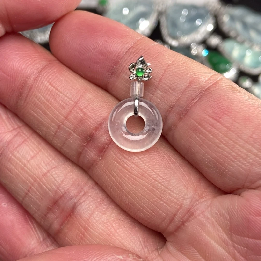 颈饰18K金镶嵌翡翠甜甜圈