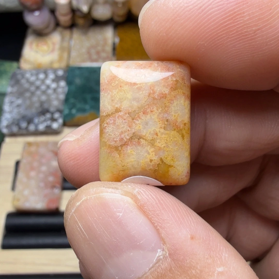 硅化玉未镶嵌纯天然色有机玉石保真色