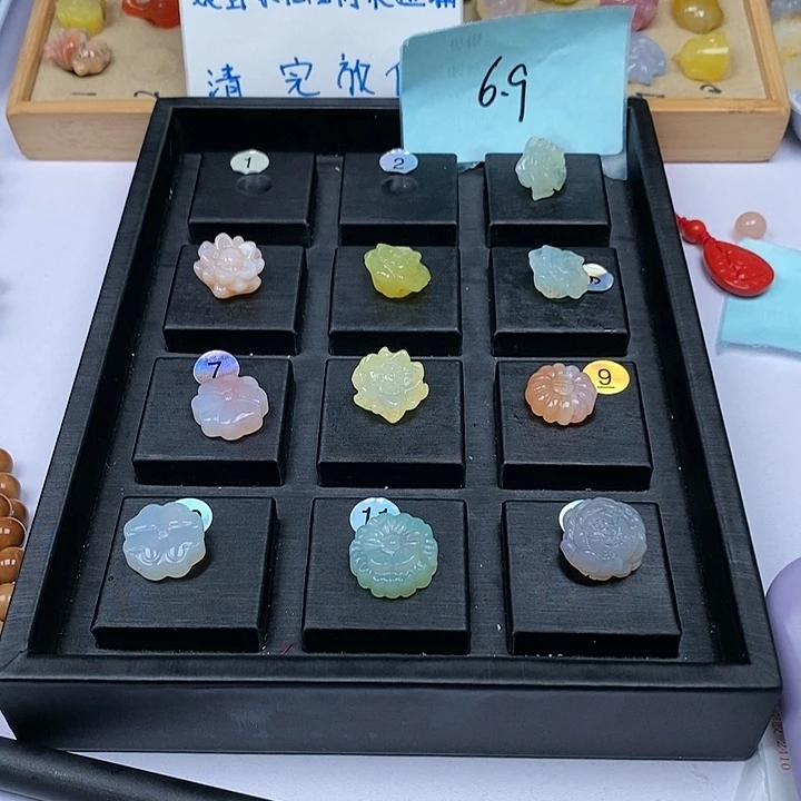 玛瑙/玉髓手串未镶嵌老***人