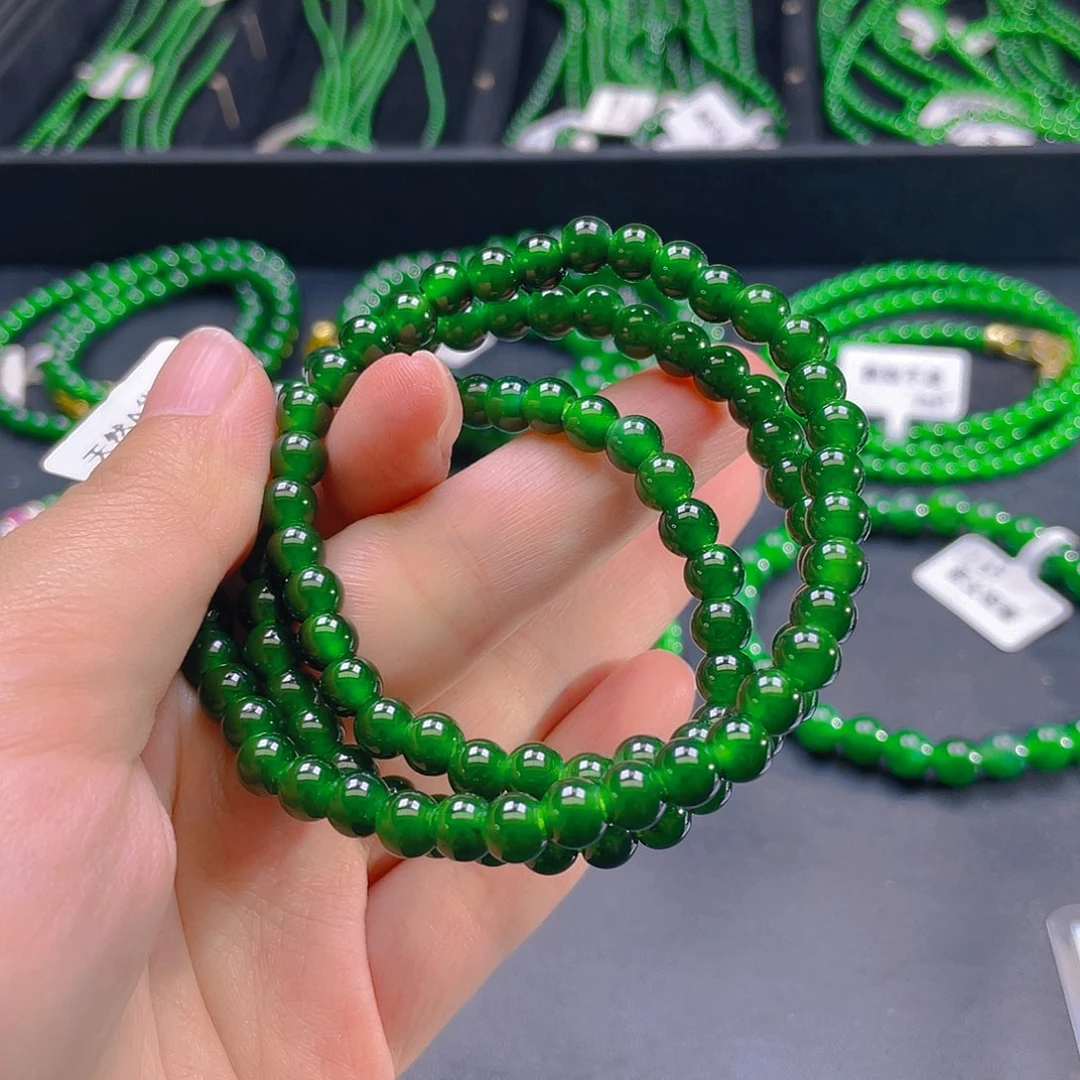 翡翠未镶嵌颈饰