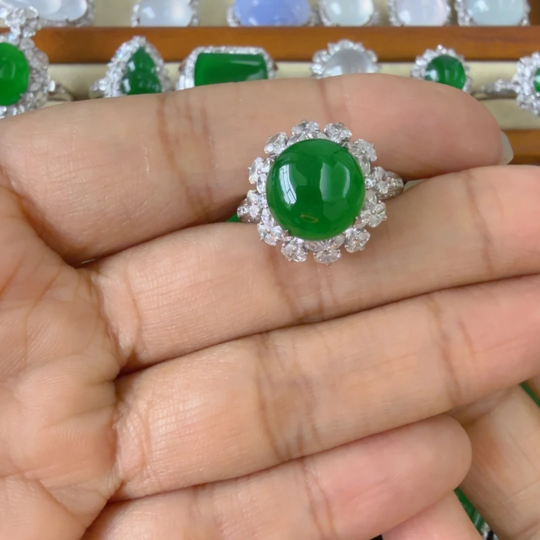 翡翠18K金镶嵌戒指戒指