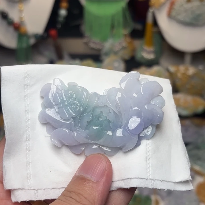 颈饰未镶嵌翡翠吊坠