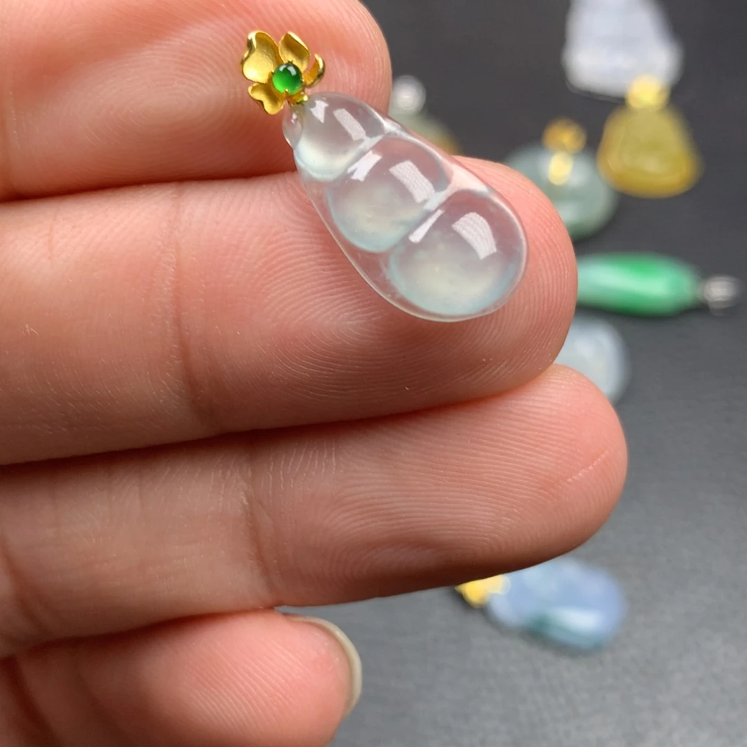 【闪购商品】颈饰18K金镶嵌翡翠翡翠