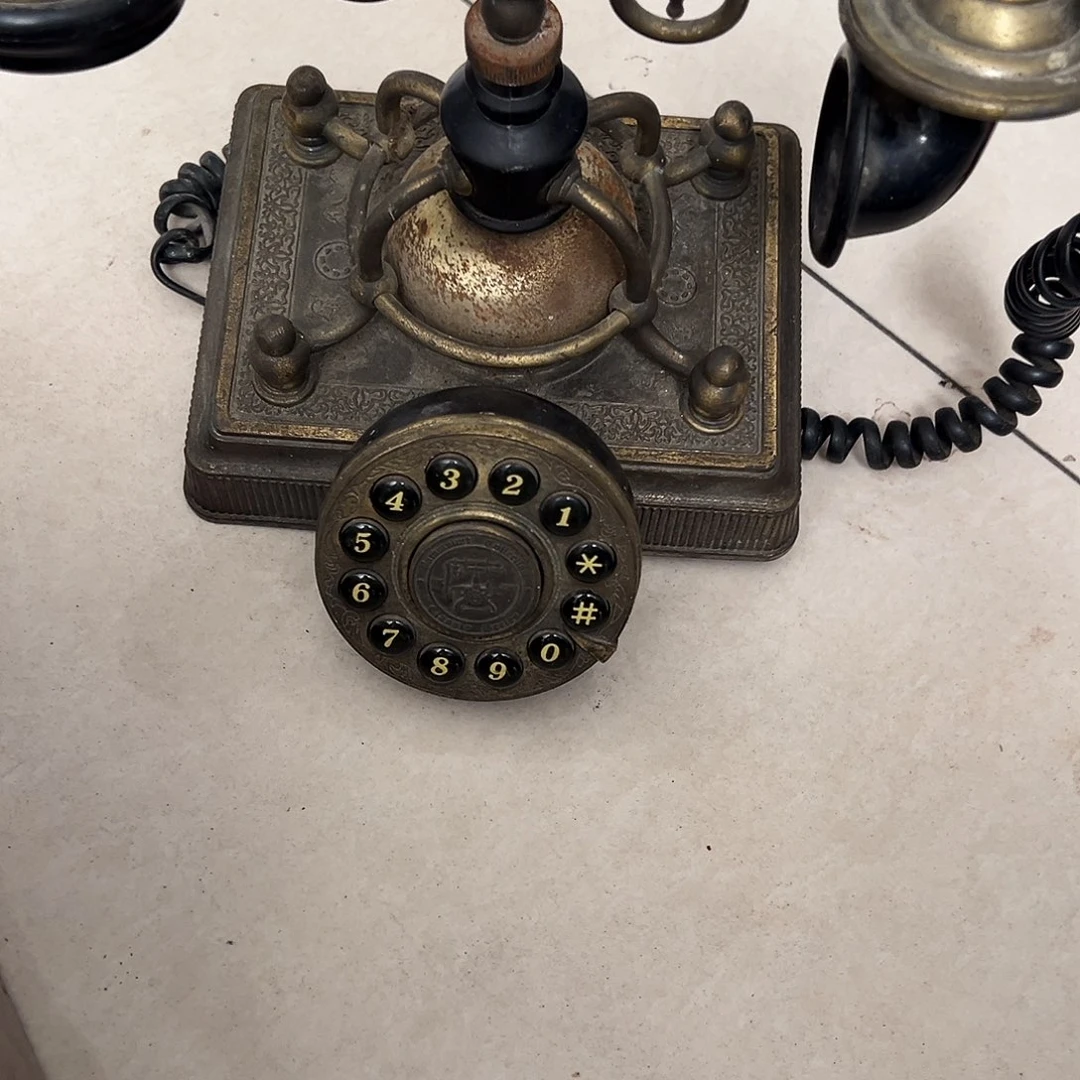 熊***。非洲紫檀（红花梨）