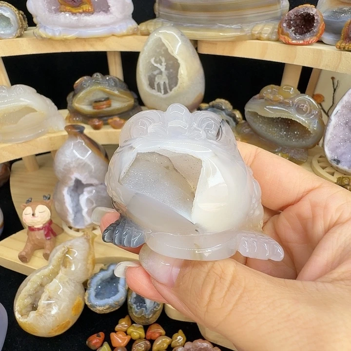 未镶嵌水晶大型摆件（非配饰）
