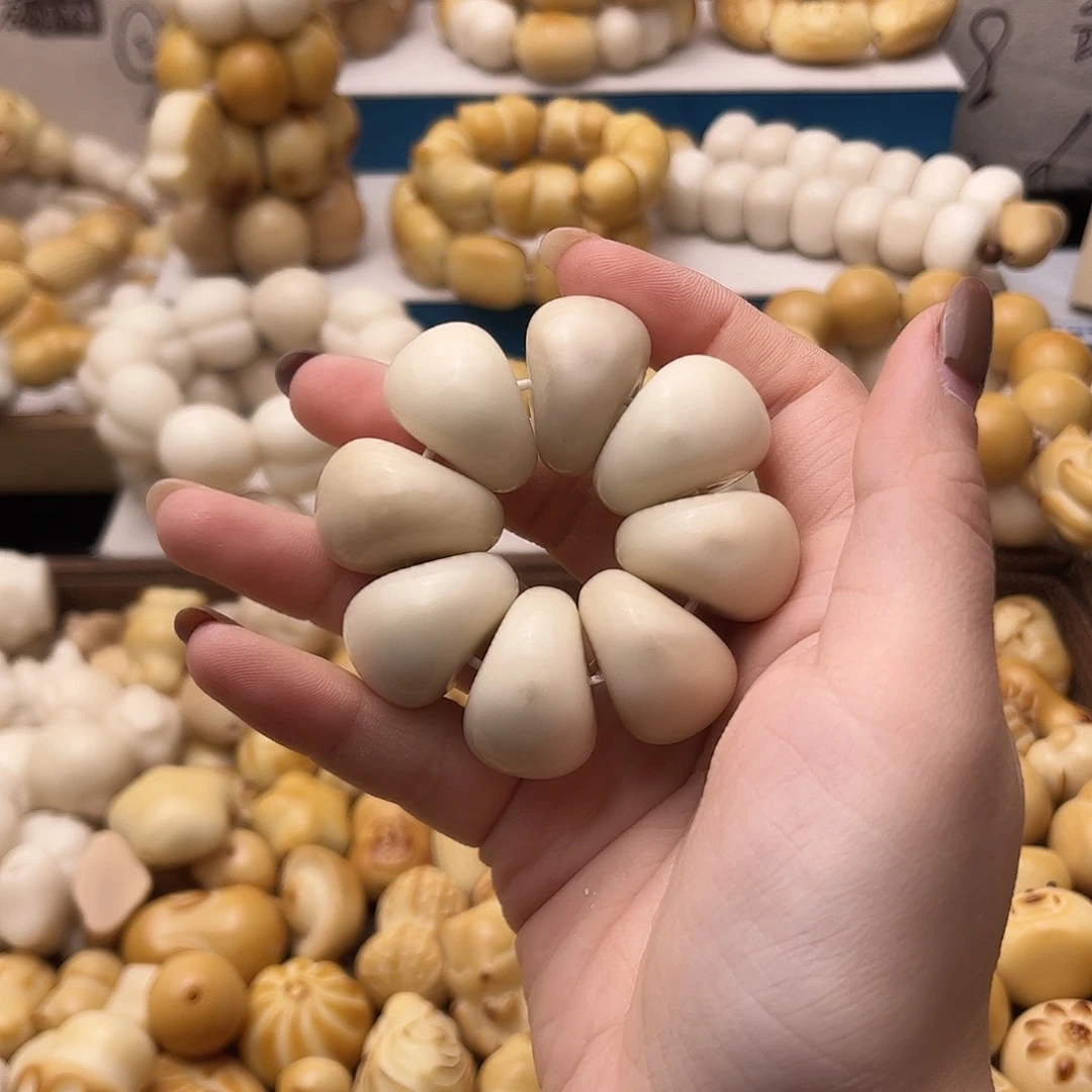 吊坠菩提根/象牙果