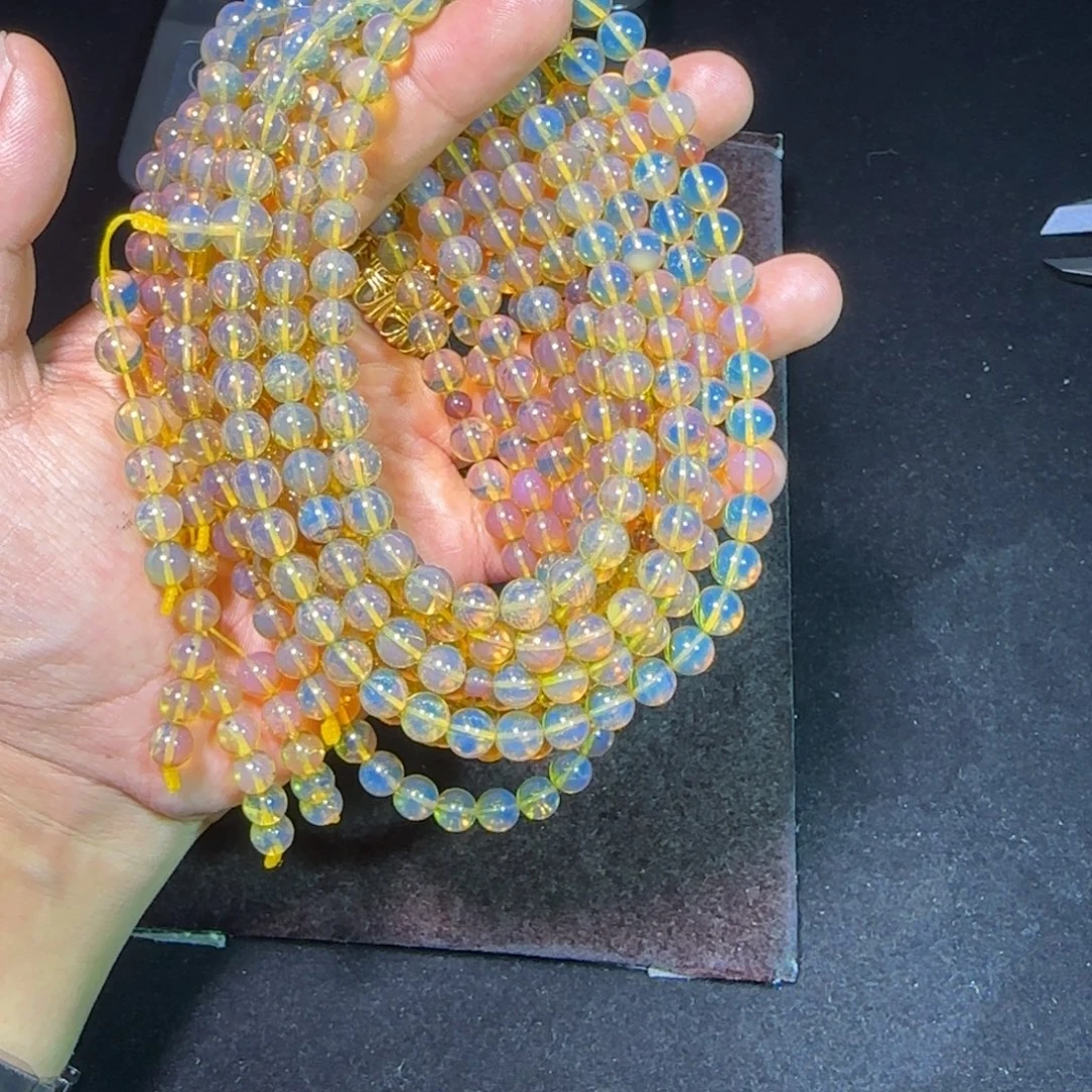 琥珀未镶嵌裸石多样性发货其中一一件