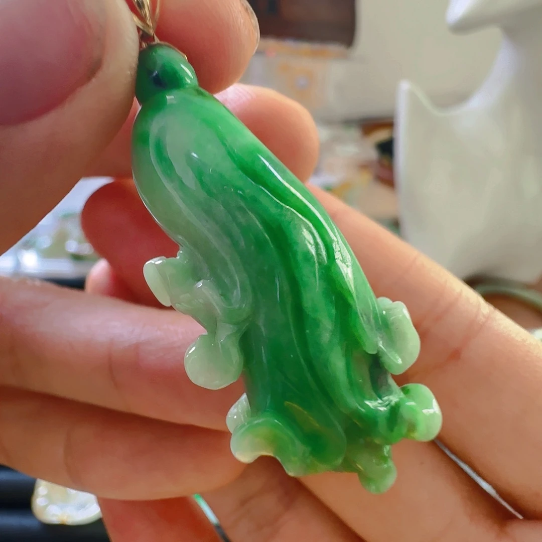 翡翠18K金镶嵌颈饰翡翠880