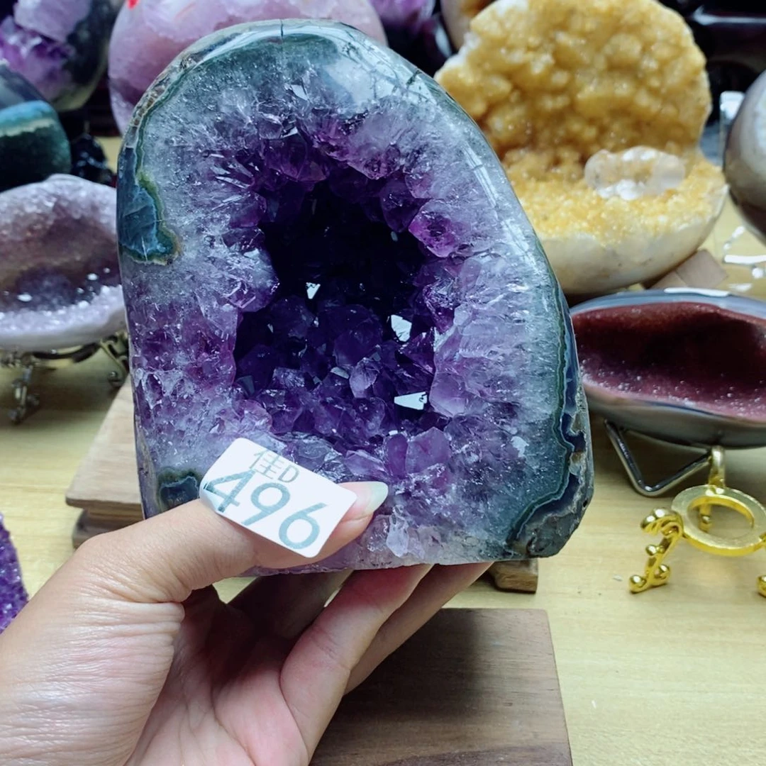 未镶嵌水晶大型摆件（非配饰）