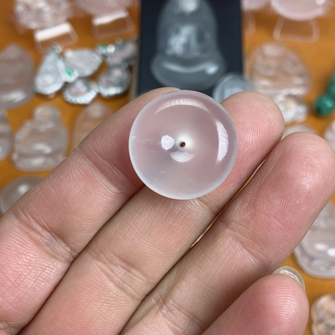 石英质玉吊坠未镶嵌