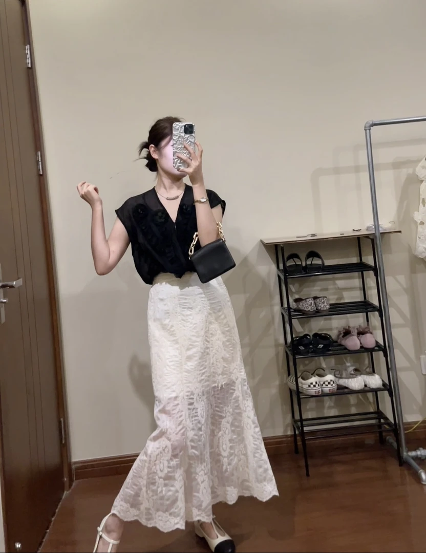 夏季薄款米杏色刺绣鱼尾半身裙