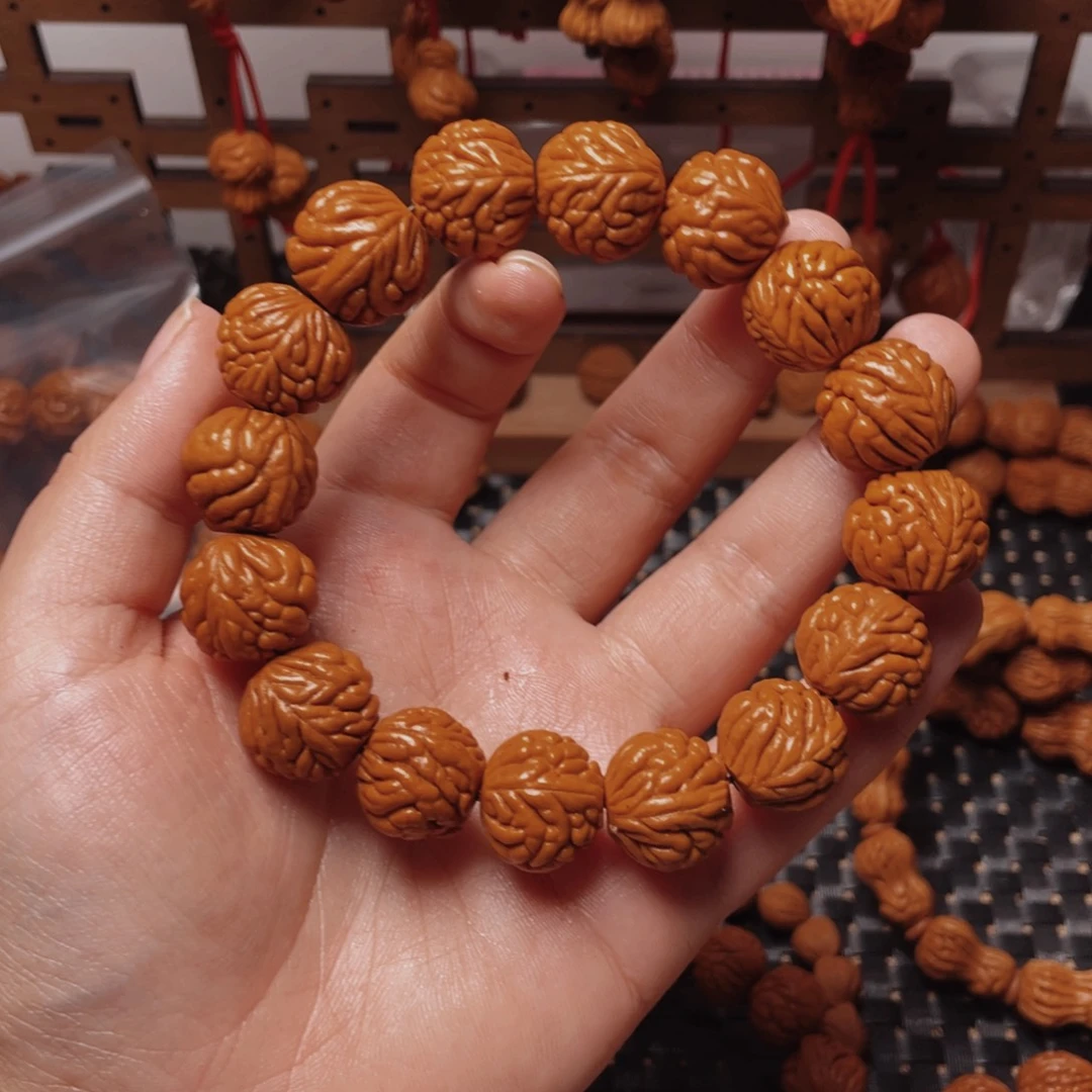 木质类龙纹桃枭手串