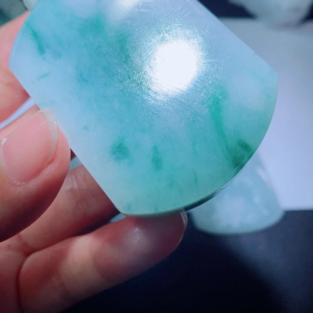 定制翡翠未镶嵌吊坠