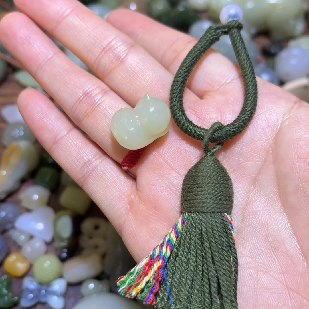 和田玉未镶嵌珠宝半成品