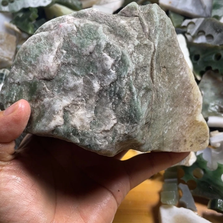 透闪石质玉未镶嵌珠宝半成品