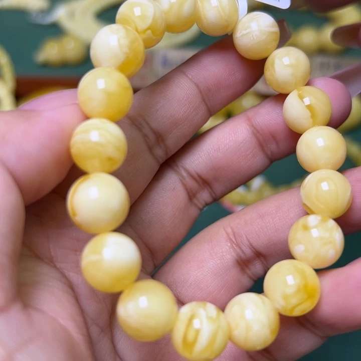 蜜蜡未镶嵌珠宝奇石