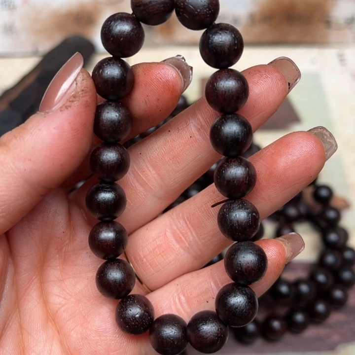 藤类降真香10圆珠红黑油结晶