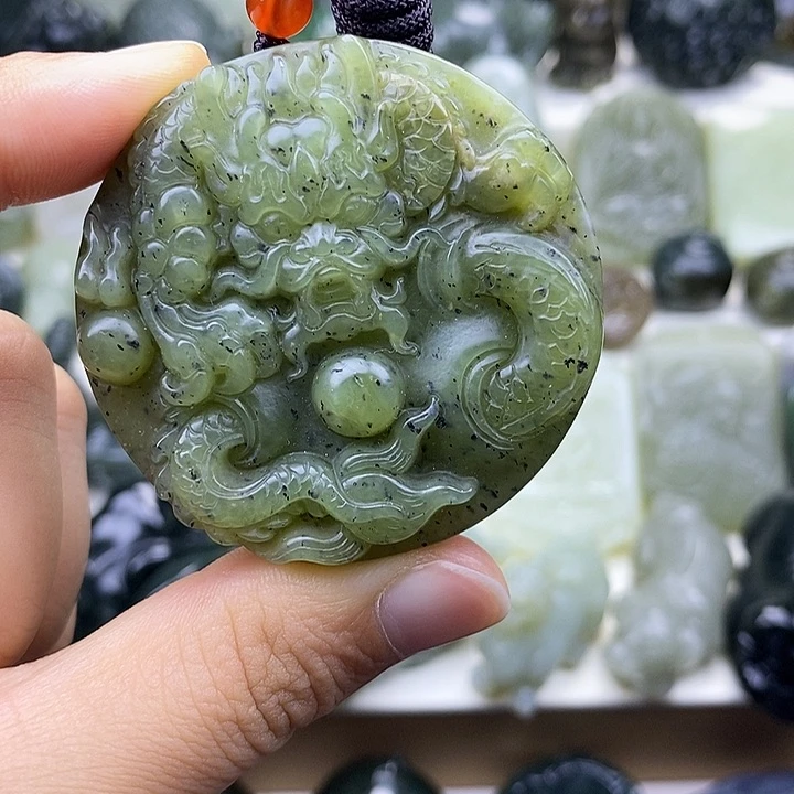 颈饰未镶嵌和田玉