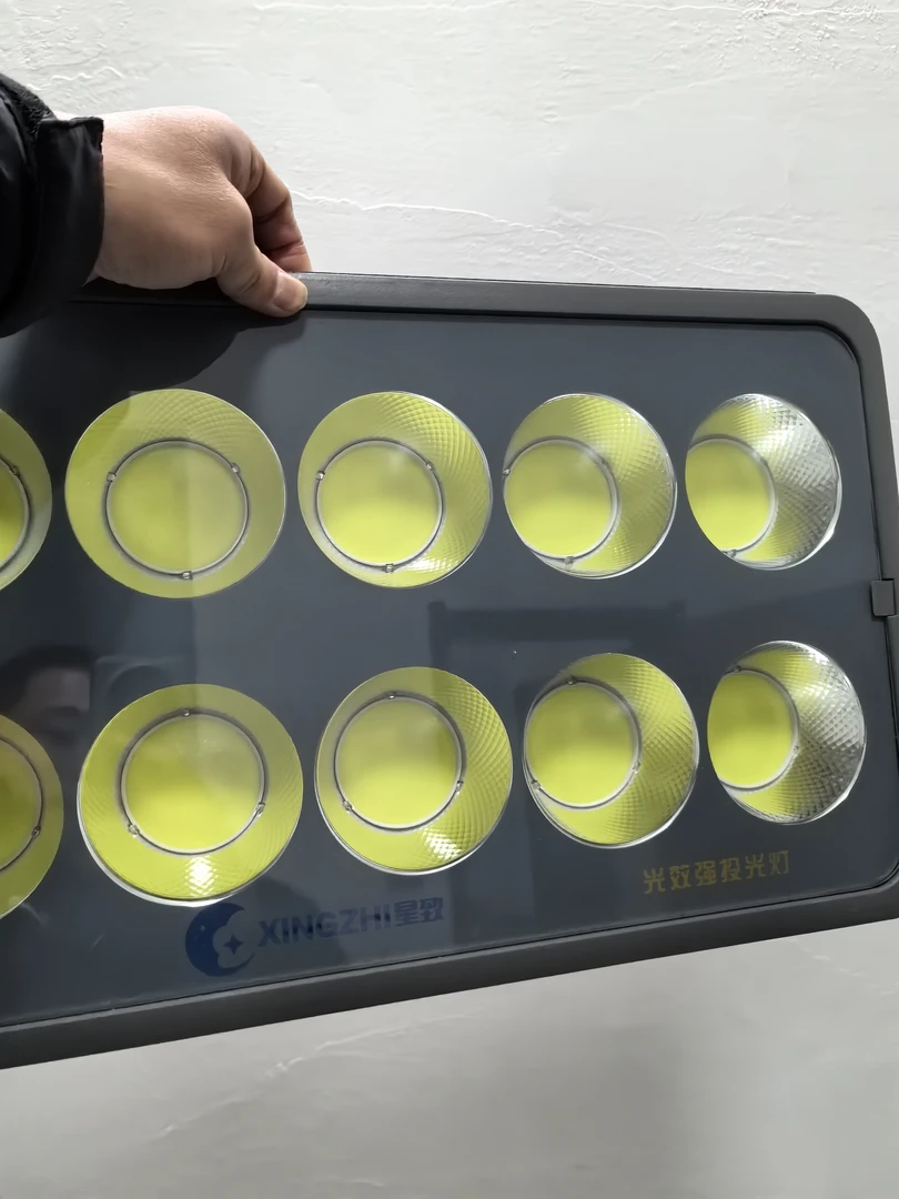 大型投光灯（福利款）