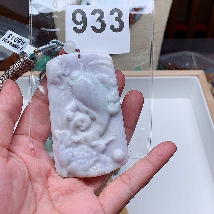 翡翠颈饰未镶嵌贝***?翡翠