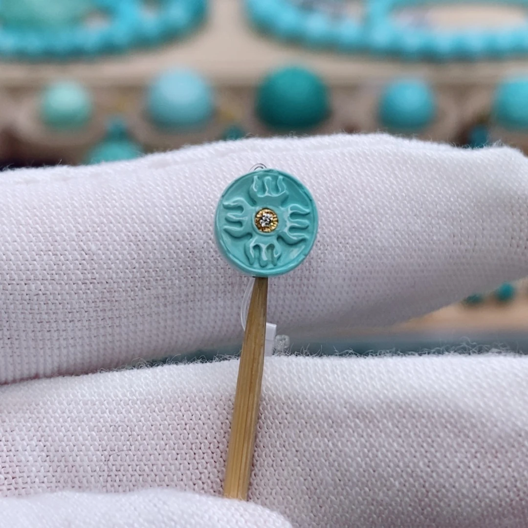 绿松石未镶嵌珠宝奇石