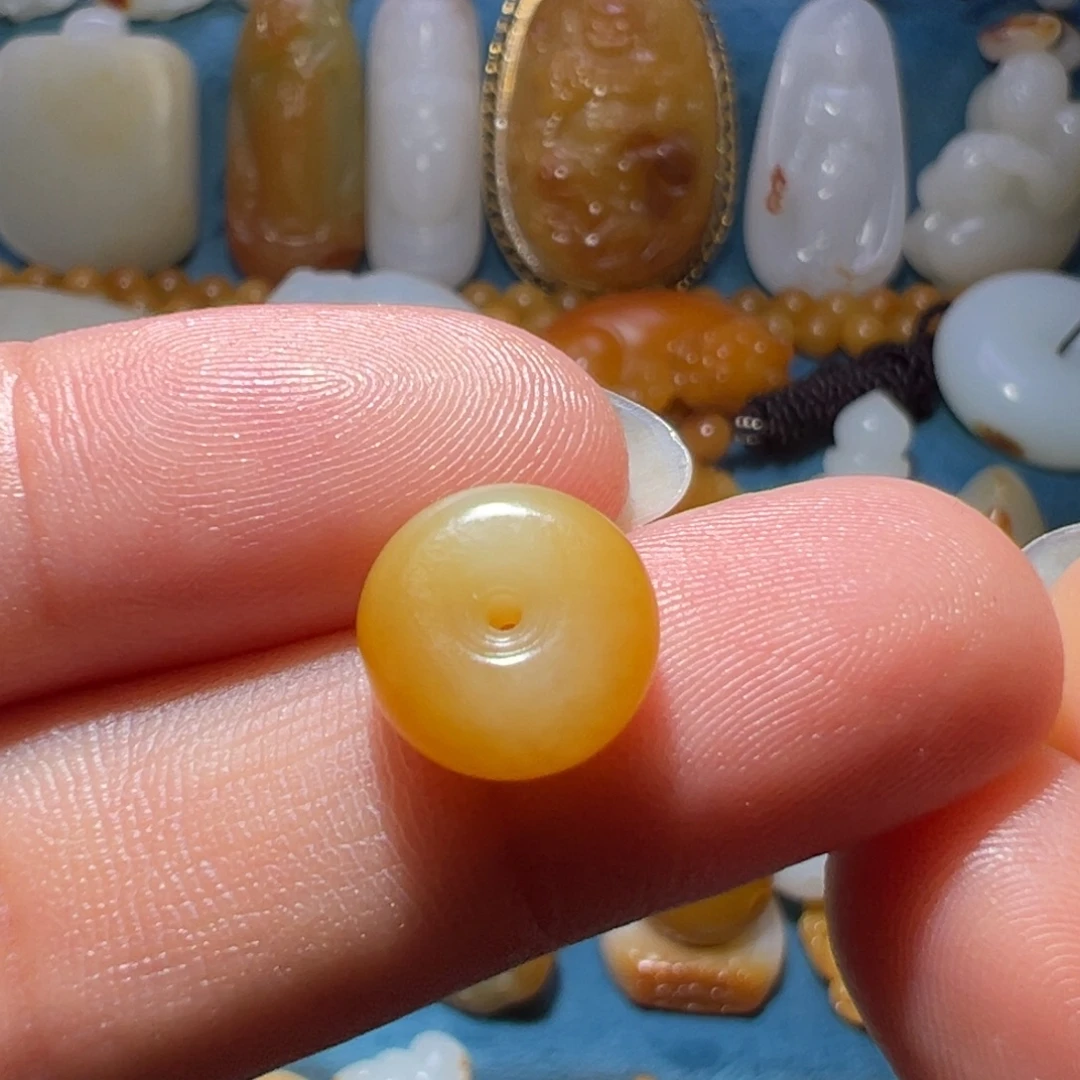 简***素和田玉未镶嵌挂件