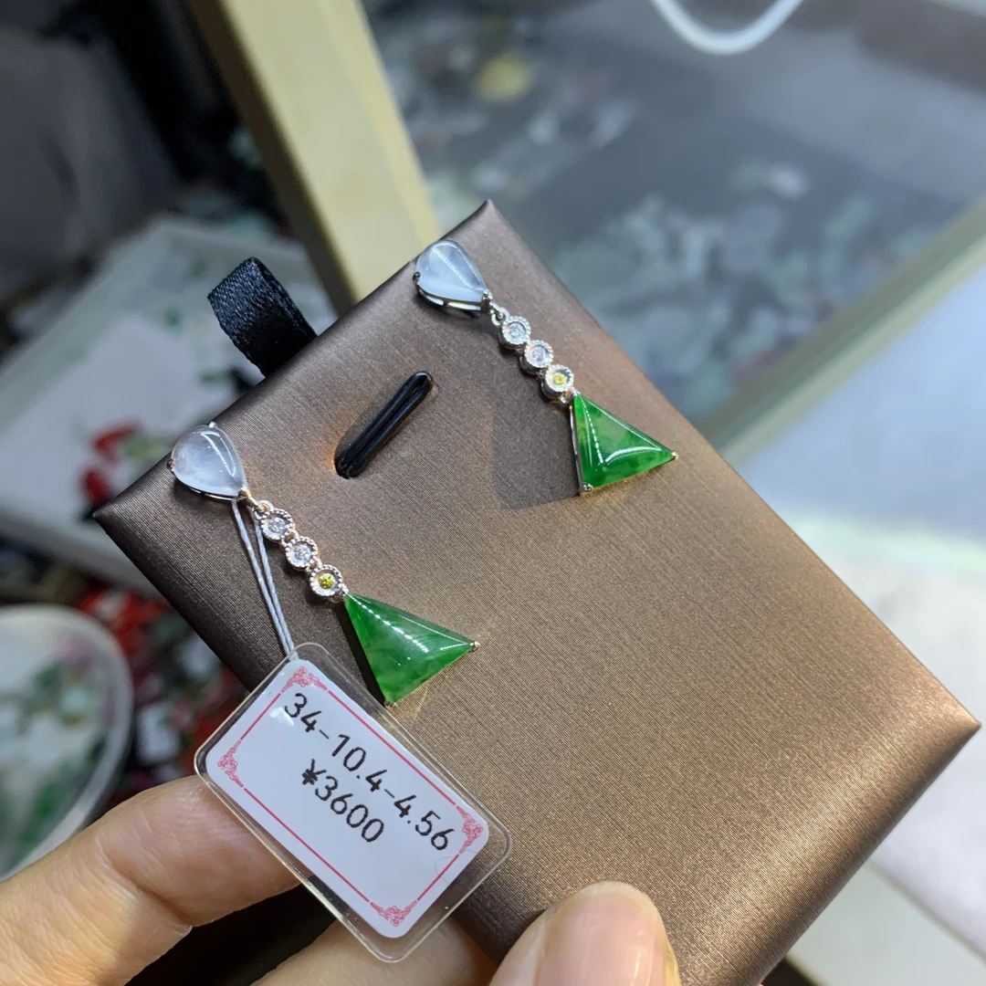 18k金镶天然钻石翡翠冰种加阳绿耳环复古几何图案设计个性不撞款