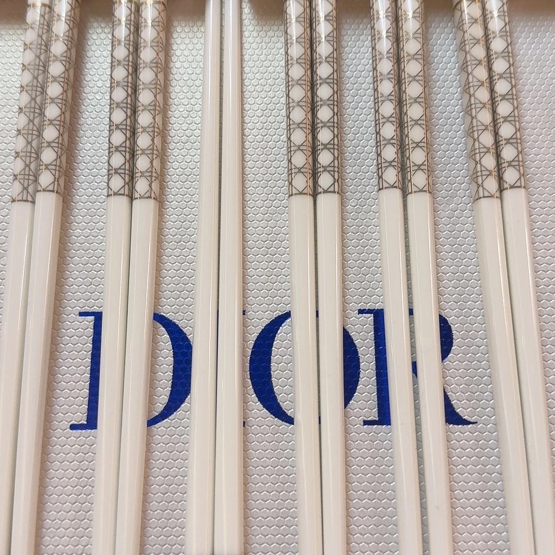 瓷片00001————————