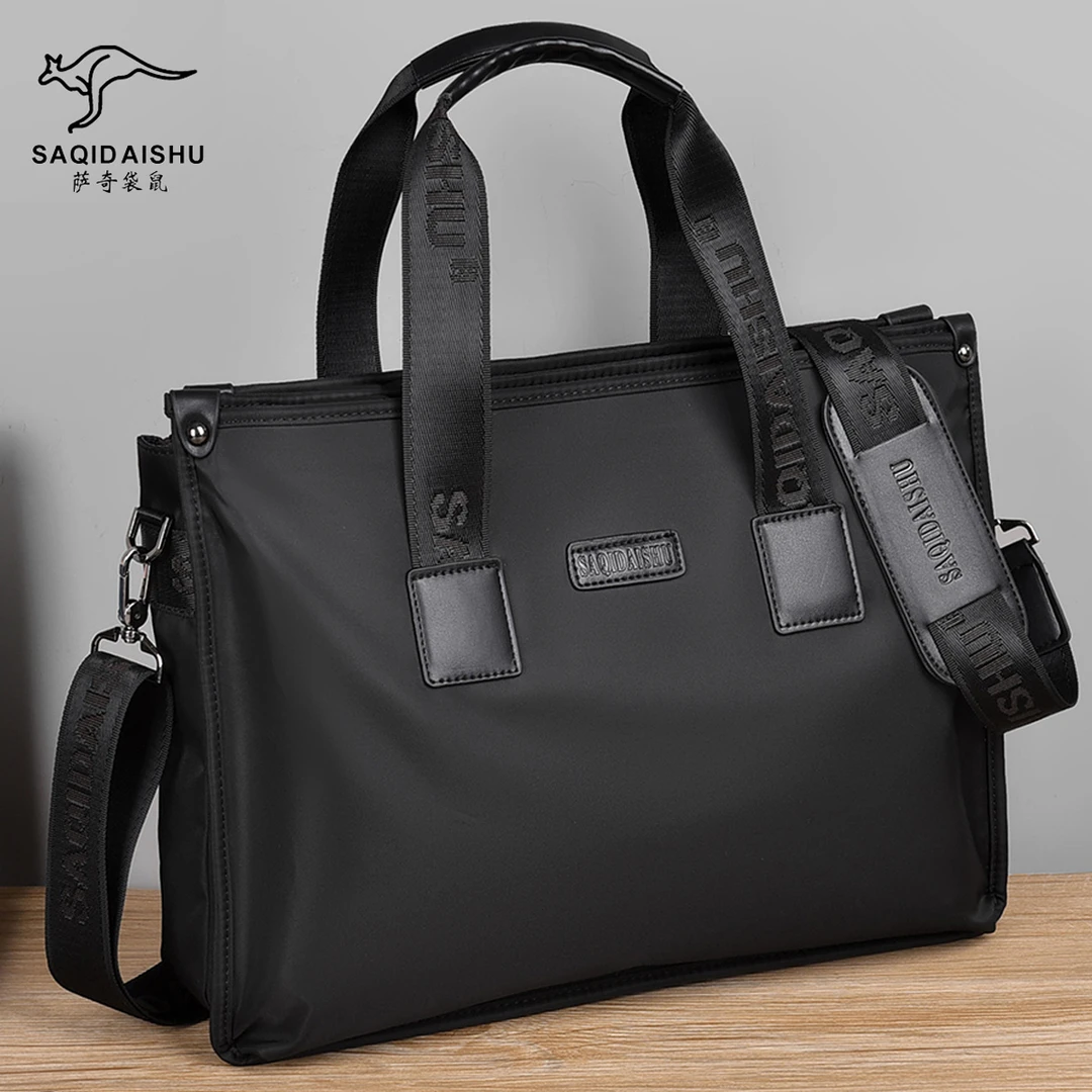 萨奇袋鼠手提包男2025新款单肩斜挎包大容量通勤包商务休闲公文包
