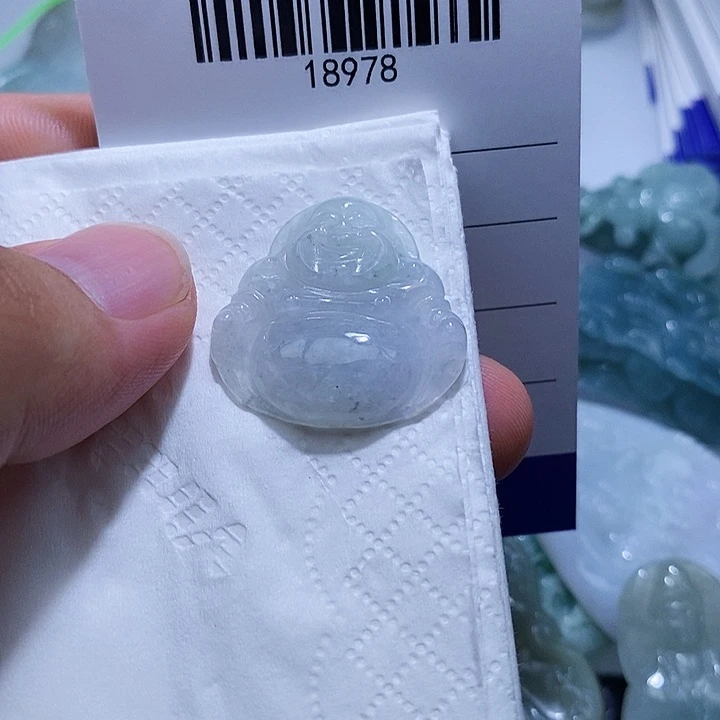 颈饰未镶嵌翡翠天光墟翡翠市场现金代购