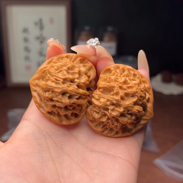 文玩核桃吊坠夫*恪龙门涧
