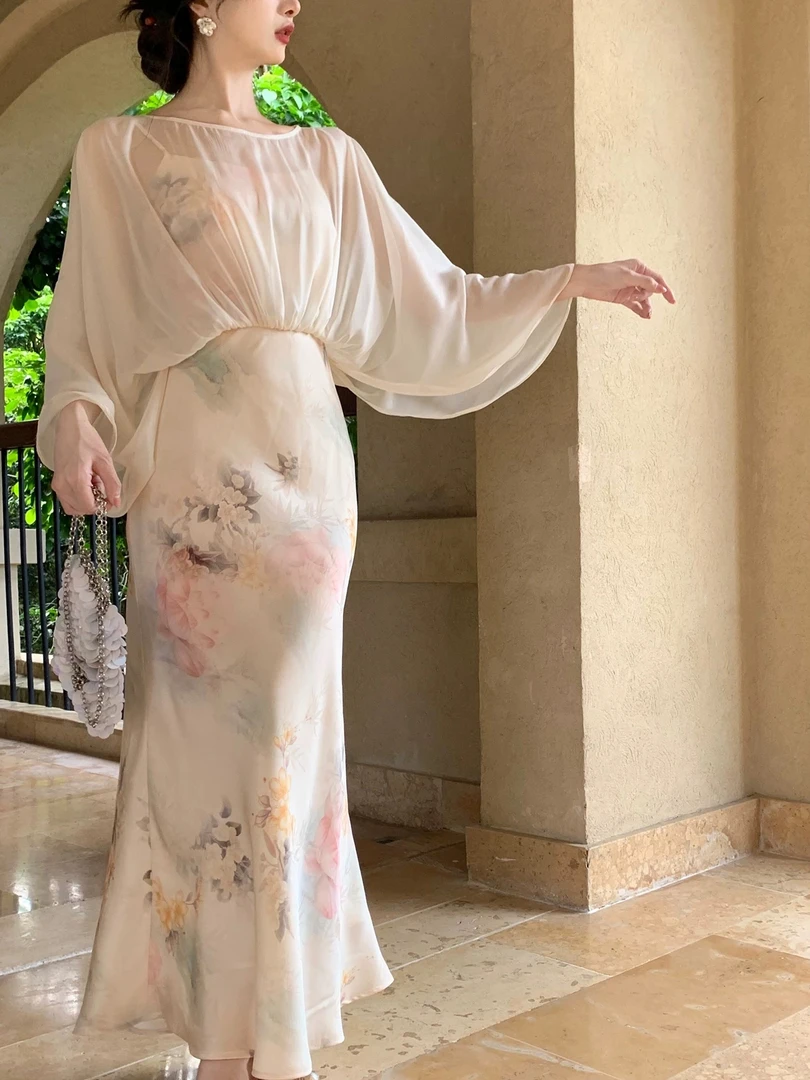 设计师性感风轻奢显瘦休闲法式背心吊带千金风连体