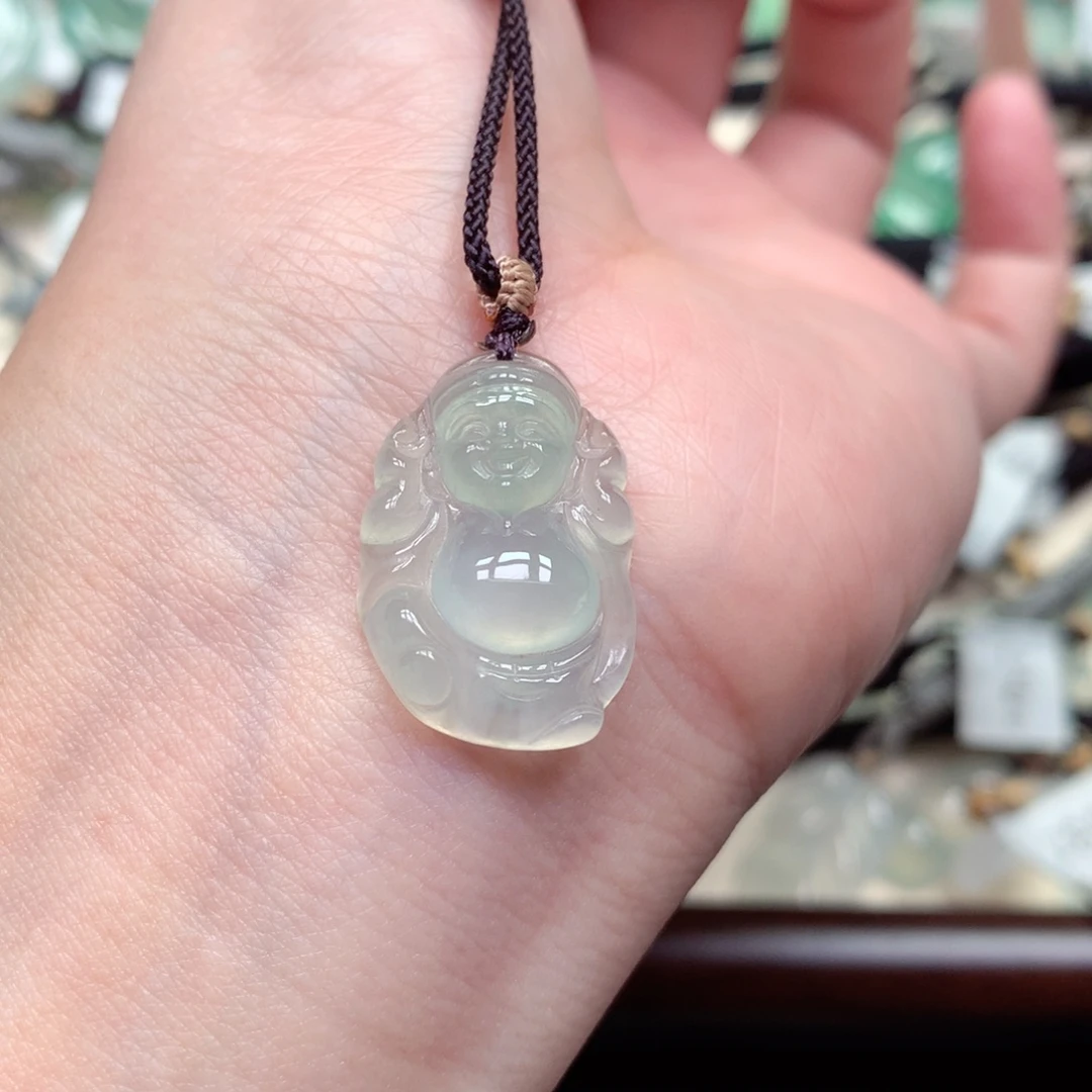 翡翠未镶嵌颈饰财神