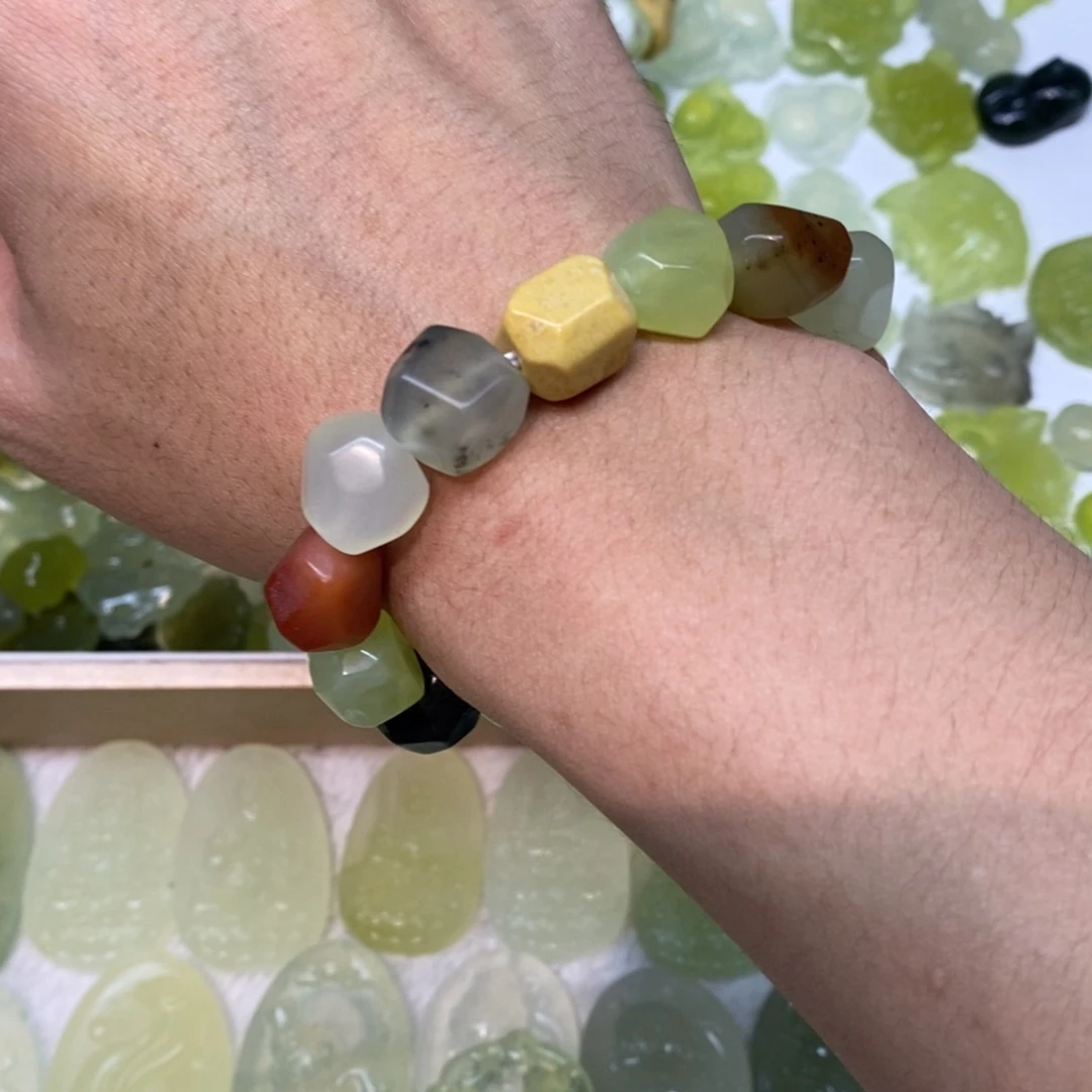 岫玉未镶嵌吊坠(不含链)