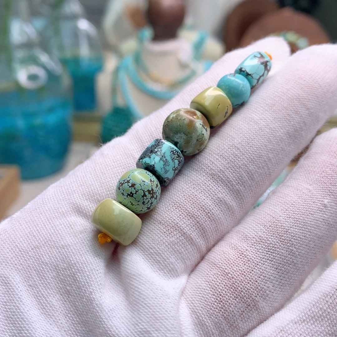 绿松石未镶嵌饰品