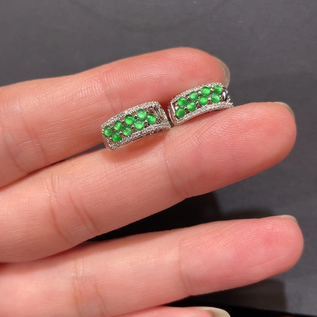 翡翠18K金镶嵌耳饰南非钻