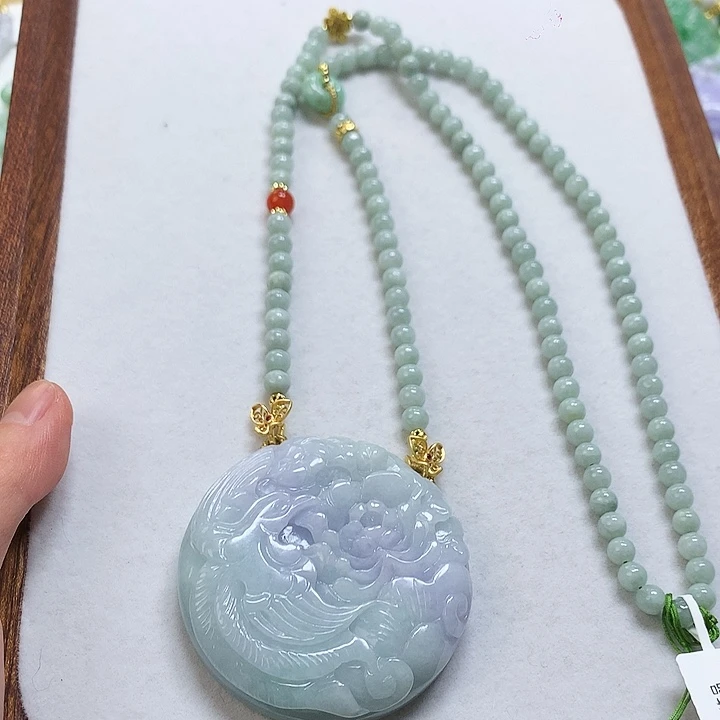 翡翠颈饰未镶嵌吊坠