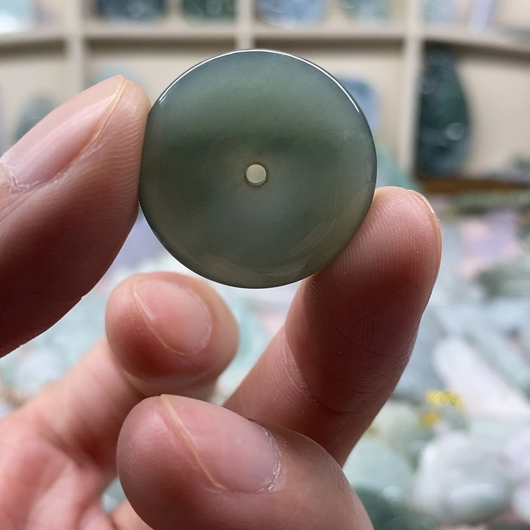 颈饰未镶嵌翡翠天然