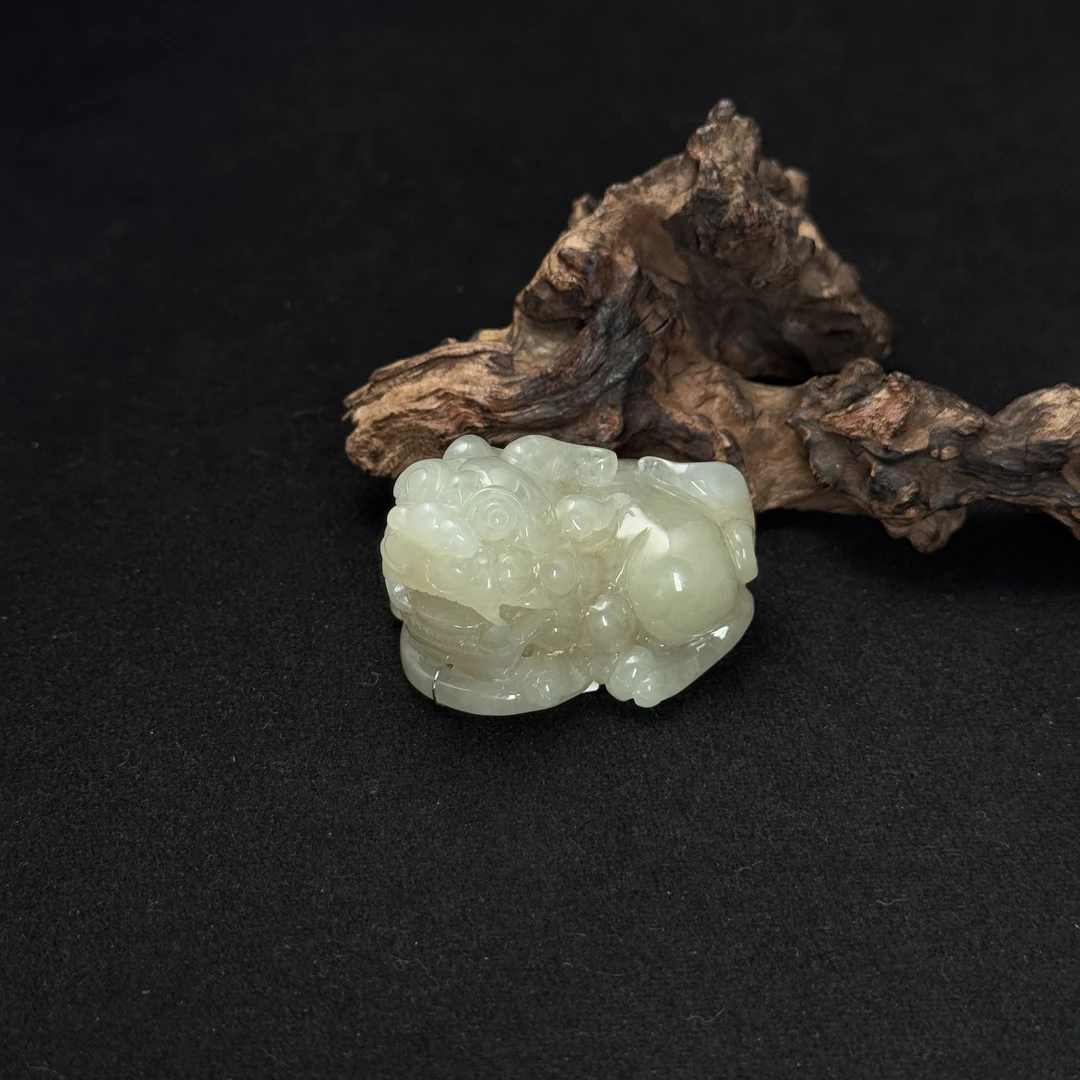 【诚翠拍品第九十八期午】翡翠102吊坠LFS1090