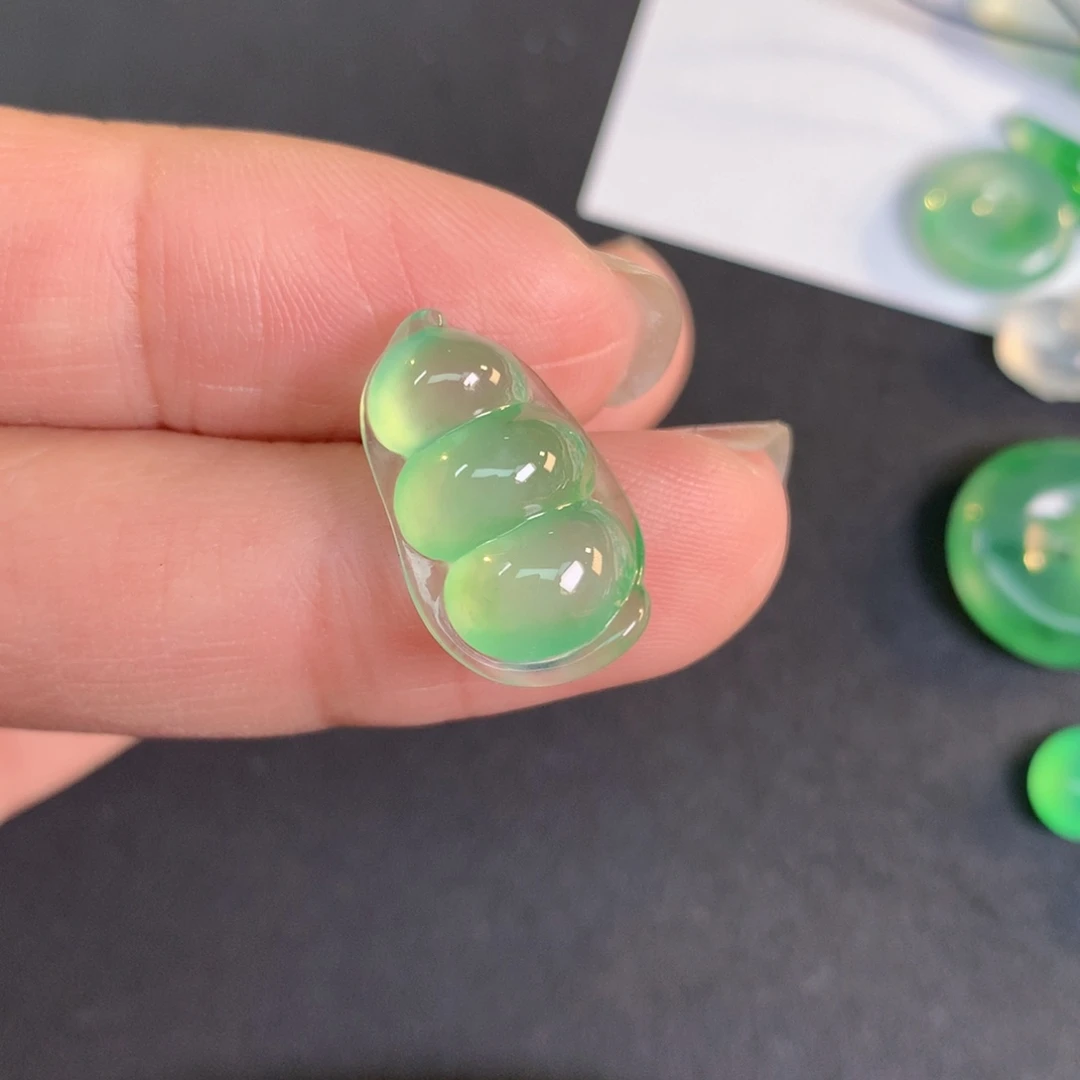 翡翠裸石18.66-11.48-5.81