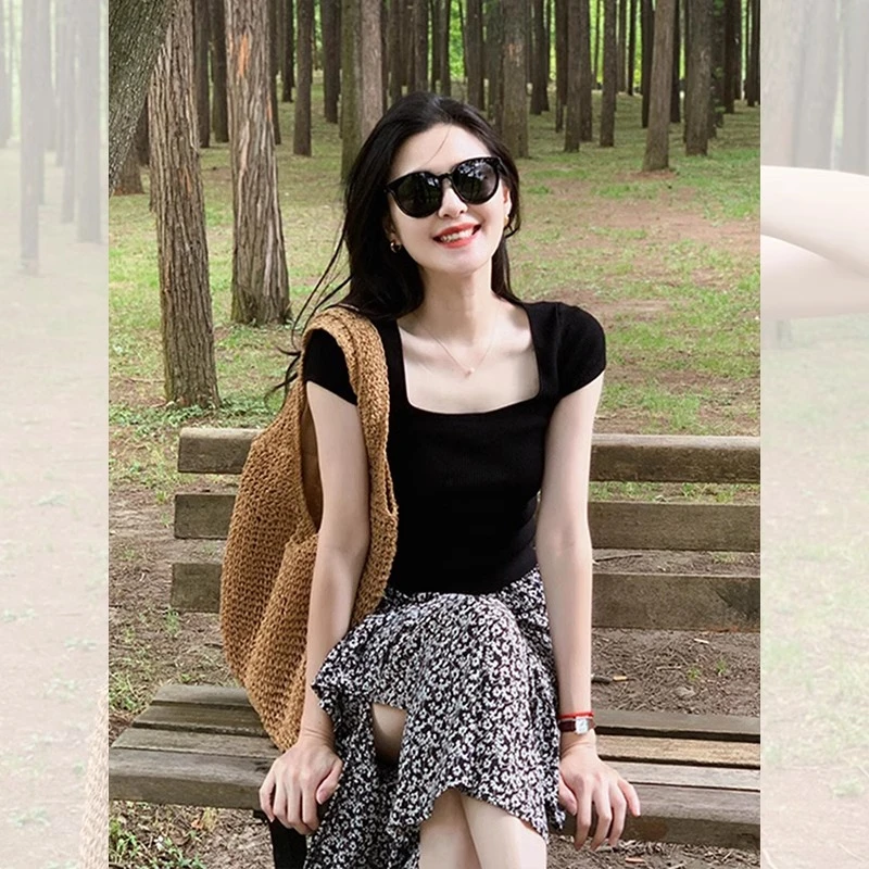 法式甜辣黑色方领飞飞袖短袖冰丝t恤女夏小个子独特绝美针织上衣